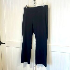 Lands’End black Starfish boot cut, pull on elastic waist pants size LP